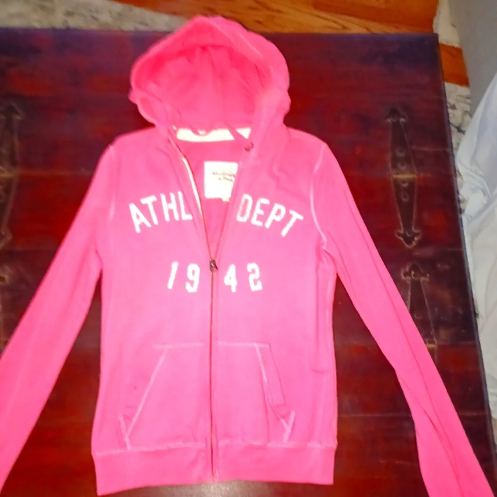 ABERCROMBIE FITCH pink hooded sweatshirt small - Picture 1 of 7